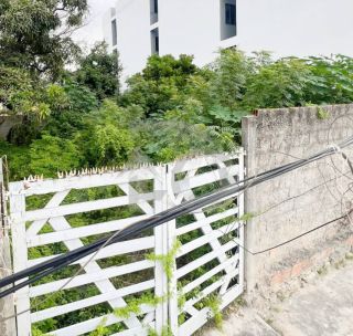 Lote / Terreno de Bairro Para Vender no bairro Farolândia em Aracaju
