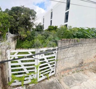 Lote / Terreno de Bairro Para Vender no bairro Farolândia em Aracaju