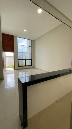 Casa Para Vender com 3 quartos 1 suíte no bairro Aruana em Aracaju