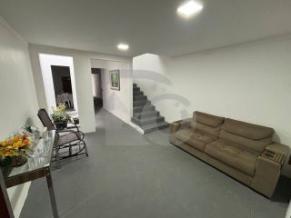 Casa Para Vender com 4 quartos 1 suíte no bairro Getúlio Vargas em Aracaju