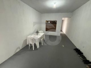 Casa Para Vender com 4 quartos 1 suíte no bairro Getúlio Vargas em Aracaju