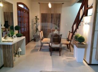 Casa Para Vender com 3 quartos 2 suíte no bairro Farolândia em Aracaju