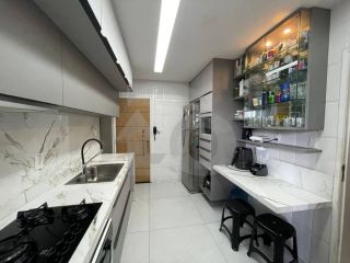 Apartamento Para Vender com 3 quartos 1 suíte no bairro Grageru em Aracaju