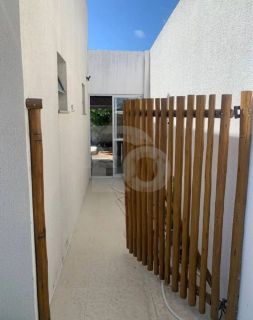 Casa à Venda com 2 Quartos no Condomínio Costa Marine Residence em Barra dos Coqueiros