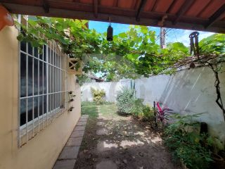 Casa à Venda com 3 Quartos, Sendo1 Suíte no Bairro Coroa do Meio, Aracaju/SE