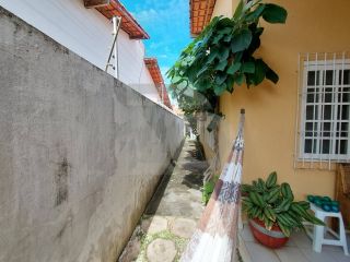 Casa à Venda com 3 Quartos, Sendo1 Suíte no Bairro Coroa do Meio, Aracaju/SE