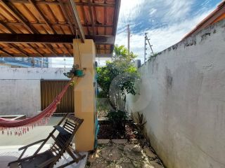 Casa à Venda com 3 Quartos, Sendo1 Suíte no Bairro Coroa do Meio, Aracaju/SE