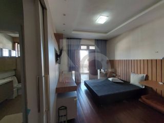 Casa Duplex com 5 Quartos, Suíte com Closet e Excelente Localização