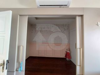 Casa Duplex com 5 Quartos, Suíte com Closet e Excelente Localização