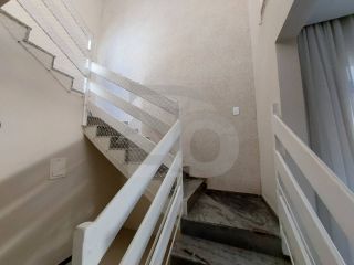 Casa Duplex com 5 Quartos, Suíte com Closet e Excelente Localização