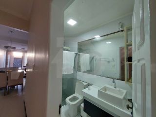 Casa Duplex com 5 Quartos, Suíte com Closet e Excelente Localização