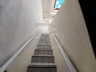 Casa Duplex com 5 Quartos, Suíte com Closet e Excelente Localização