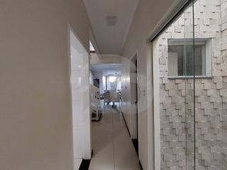 Casa Duplex com 5 Quartos, Suíte com Closet e Excelente Localização