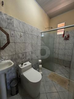 Casa à Venda com 4 Quartos, Sendo 2 Suítes no Bairro Mosqueiro em Aracaju