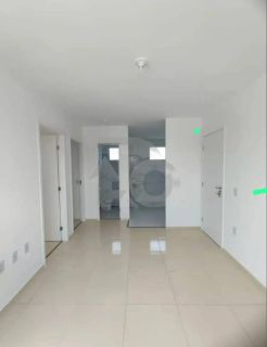 Apartamento Térreo à Venda no Condomínio Rio Barra Mais Viver