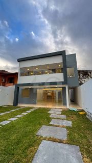 Casa Espaçosa e Completa no Bairro Atalaia, Aracaju/SE