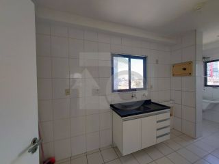 Apartamento à Venda com 3 Quartos (1 Suíte) no Bairro Farolândia, Aracaju/SE