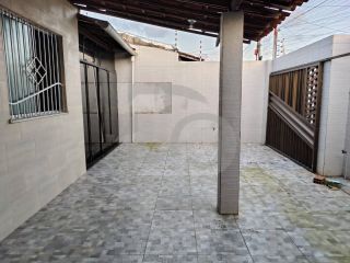 Casa Para Vender com 03 quartos 01 suítes no bairro Aruana em Aracaju