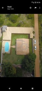 Casa com 3 Quartos, Piscina e Ampla Área Verde