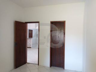 Casa com 3 Quartos, Piscina e Ampla Área Verde