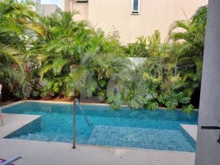 Casa de Condomínio Para Vender com 4 quartos 4 suítes no bairro Aruana em Aracaju