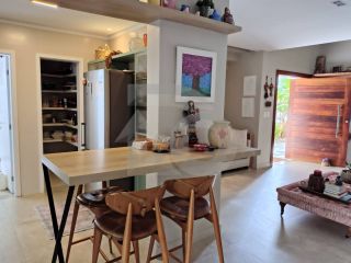 Casa de Condomínio Para Vender com 4 quartos 4 suítes no bairro Aruana em Aracaju