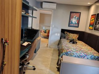 Casa de Condomínio Para Vender com 4 quartos 4 suítes no bairro Aruana em Aracaju