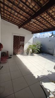 Casa Para Vender com 3 quartos 1 suíte no bairro Aruana em Aracaju