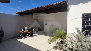 Casa Para Vender com 3 quartos 1 suíte no bairro Aruana em Aracaju