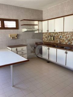 Casa Para Vender com 5 quartos 2 suítes no bairro Atalaia em Aracaju