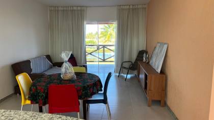 Apartamento Para Vender com 2 quartos 1 suíte na Praia do Saco em Estância