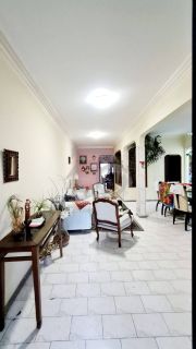 Casa Para Vender com 4 quartos 2 suítes no bairro Industrial em Aracaju