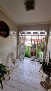 Casa Para Vender com 4 quartos 2 suítes no bairro Industrial em Aracaju