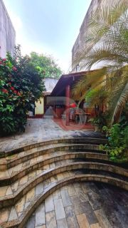 Casa Para Vender com 4 quartos 2 suítes no bairro Industrial em Aracaju