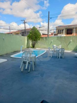 Apartamento Para Vender com 3 quartos 1 suíte no bairro Farolândia em Aracaju