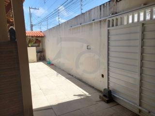Casa Para Vender com 3 quartos 1 suíte no bairro Luzia em Aracaju