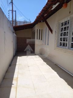 Casa Para Vender com 3 quartos 1 suíte no bairro Luzia em Aracaju