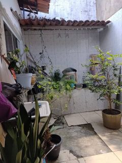 Casa Para Vender com 4 quartos 2 suítes no bairro São Conrado em Aracaju