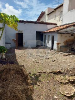Casa Para Vender com 4 quartos no bairro Cirurgia em Aracaju