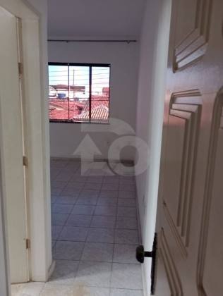 Casa Para Vender com 5 quartos 5 suítes no bairro Jabotiana em Aracaju