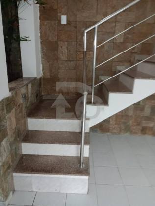 Casa Para Vender com 5 quartos 5 suítes no bairro Jabotiana em Aracaju