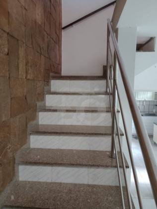 Casa Para Vender com 5 quartos 5 suítes no bairro Jabotiana em Aracaju