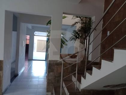 Casa Para Vender com 5 quartos 5 suítes no bairro Jabotiana em Aracaju