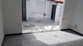 Casa Para Vender com 3 quartos no bairro Aeroporto em Aracaju
