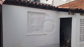 Casa Para Vender com 3 quartos no bairro Aeroporto em Aracaju