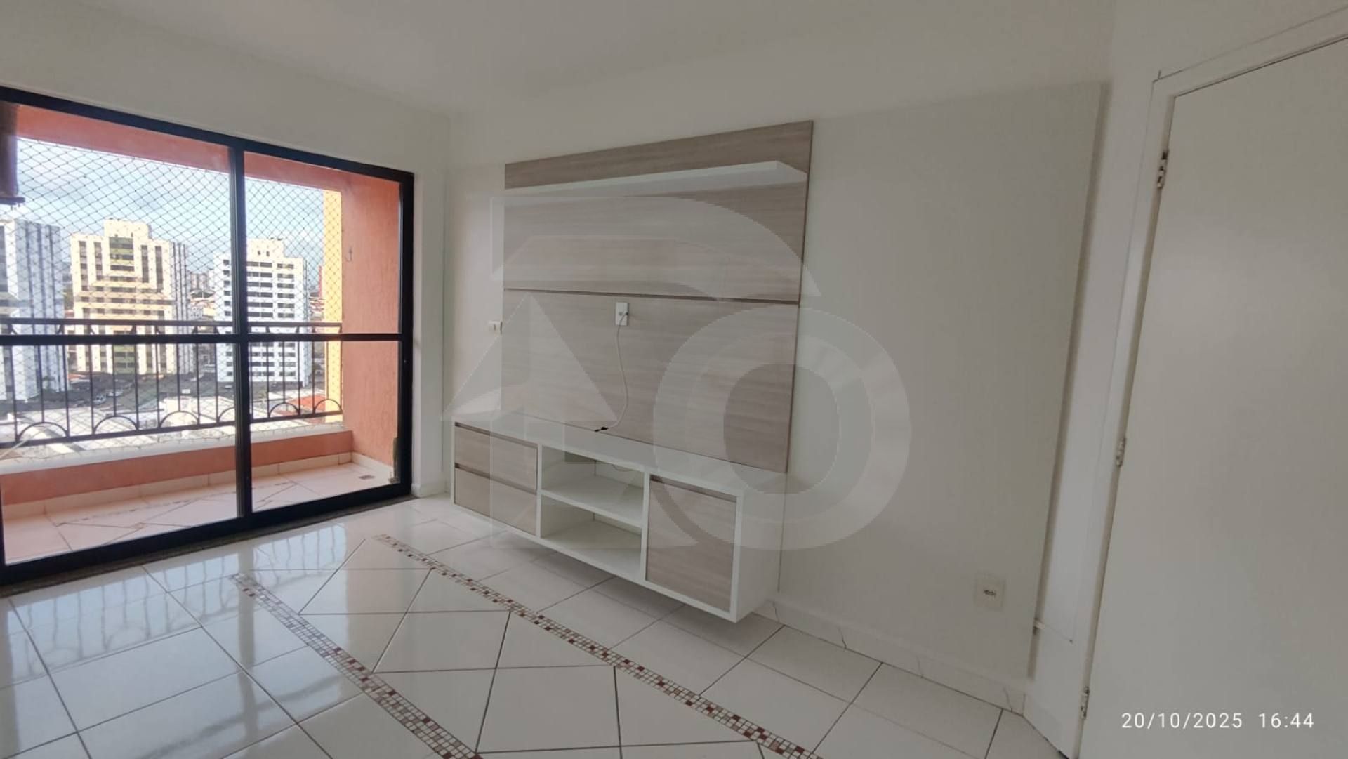 Apartamento Para Vender com 3 quartos 1 suíte no bairro Grageru em Aracaju