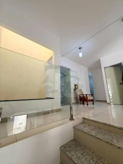 Casa Para Vender com 4 quartos 1 suíte no bairro Jabotiana em Aracaju