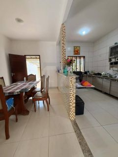 Casa Para Vender com 4 quartos 1 suíte no bairro Jabotiana em Aracaju