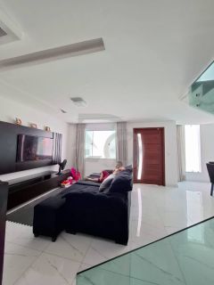 Casa Para Vender com 4 quartos 1 suíte no bairro Coroa do Meio em Aracaju