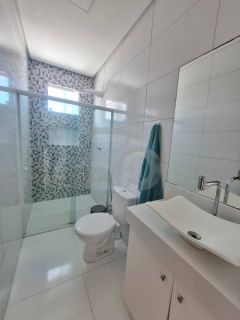 Casa Para Vender com 4 quartos 1 suíte no bairro Coroa do Meio em Aracaju